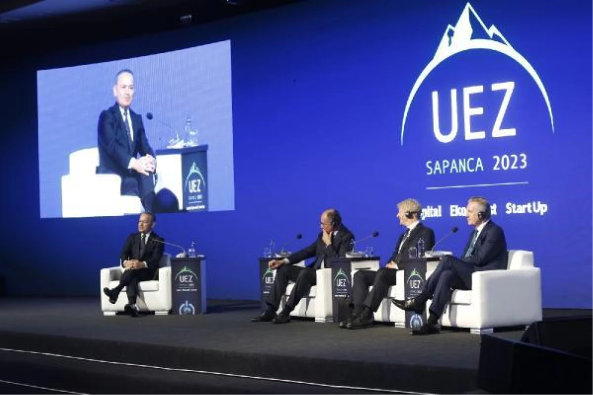 Uludağ Ekonomi Zirvesi\'nde \'Değişen Global Düzen: Avrupa Birliği ve Türkiye\'nin Yeni Rolleri\' Oturumu Gerçekleştirildi