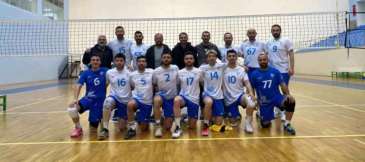 Düzce Belediyesi Spor Akademisi Voleybol Takımı 2. Lige Yükseldi