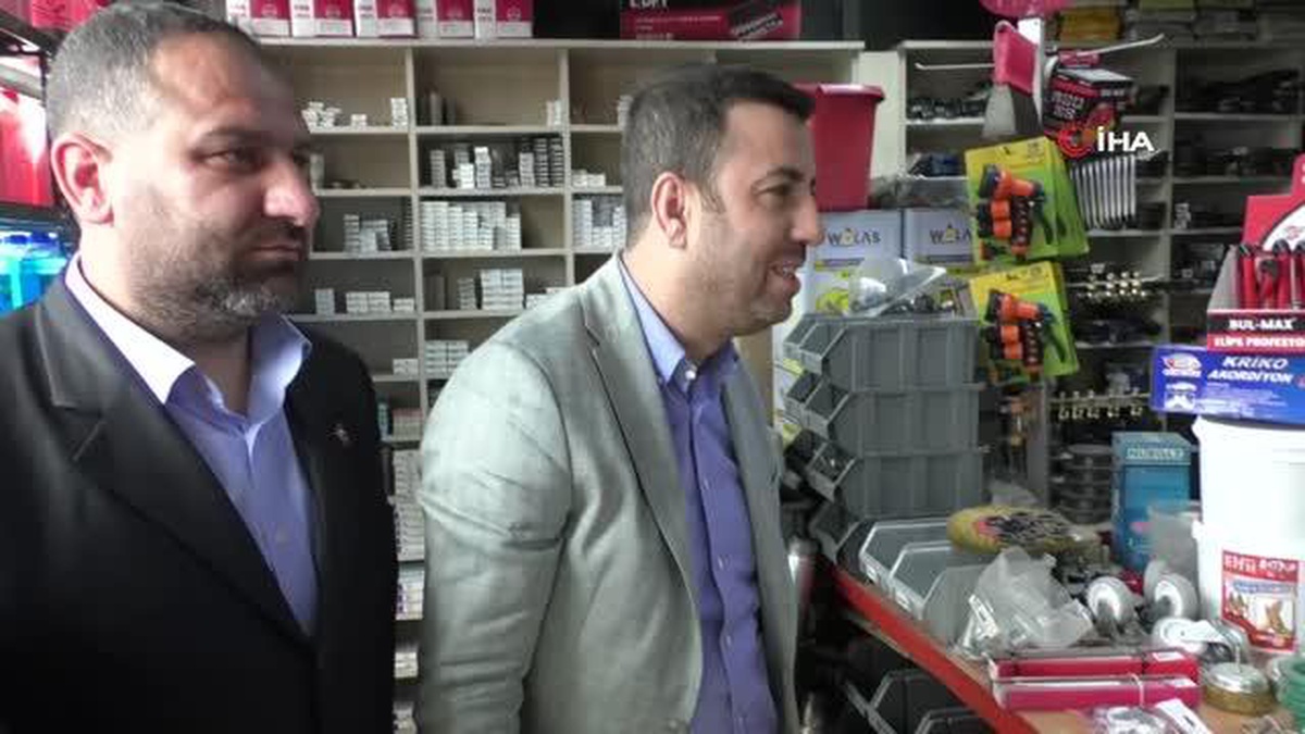 AK Parti İstanbul Milletvekili adayı Ramazan Arkan 1 Mayıs\'ta İşçiler ile buluştu