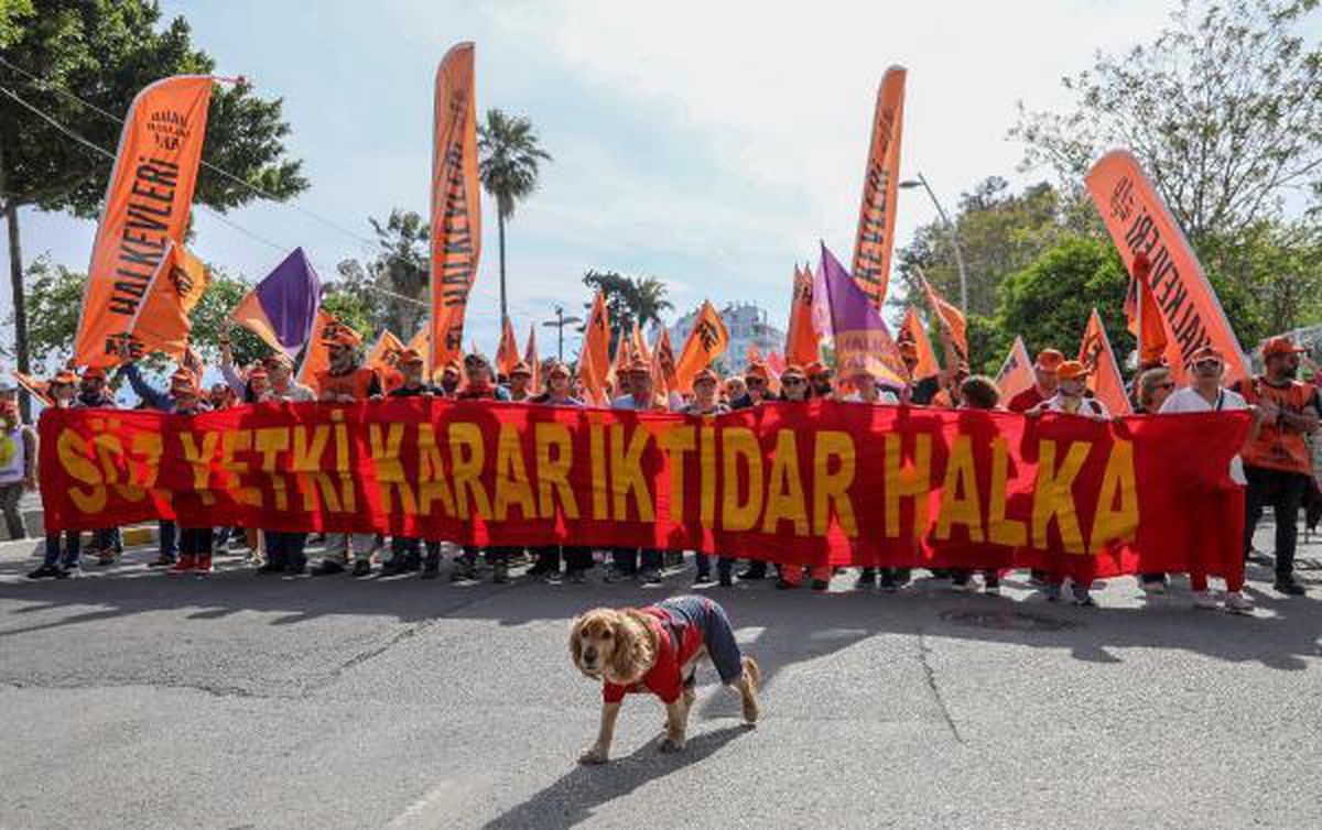 Antalya\'da 1 Mayıs Emek ve Dayanışma Günü coşkuyla kutlandı
