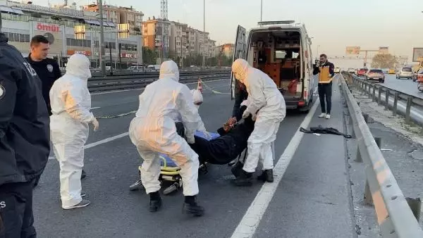 Yol ortasına yatıp trafiği kesti, 'AIDS'liyim' deyince ekipler özel kıyafetlerle müdahale etti