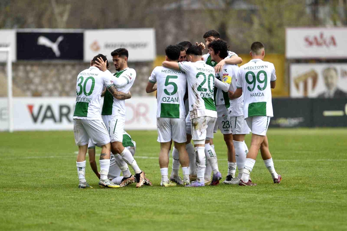 Bursaspor, FIFA kararı ile 15 yaşına kadar olan oyuncuları transfer edebilecek
