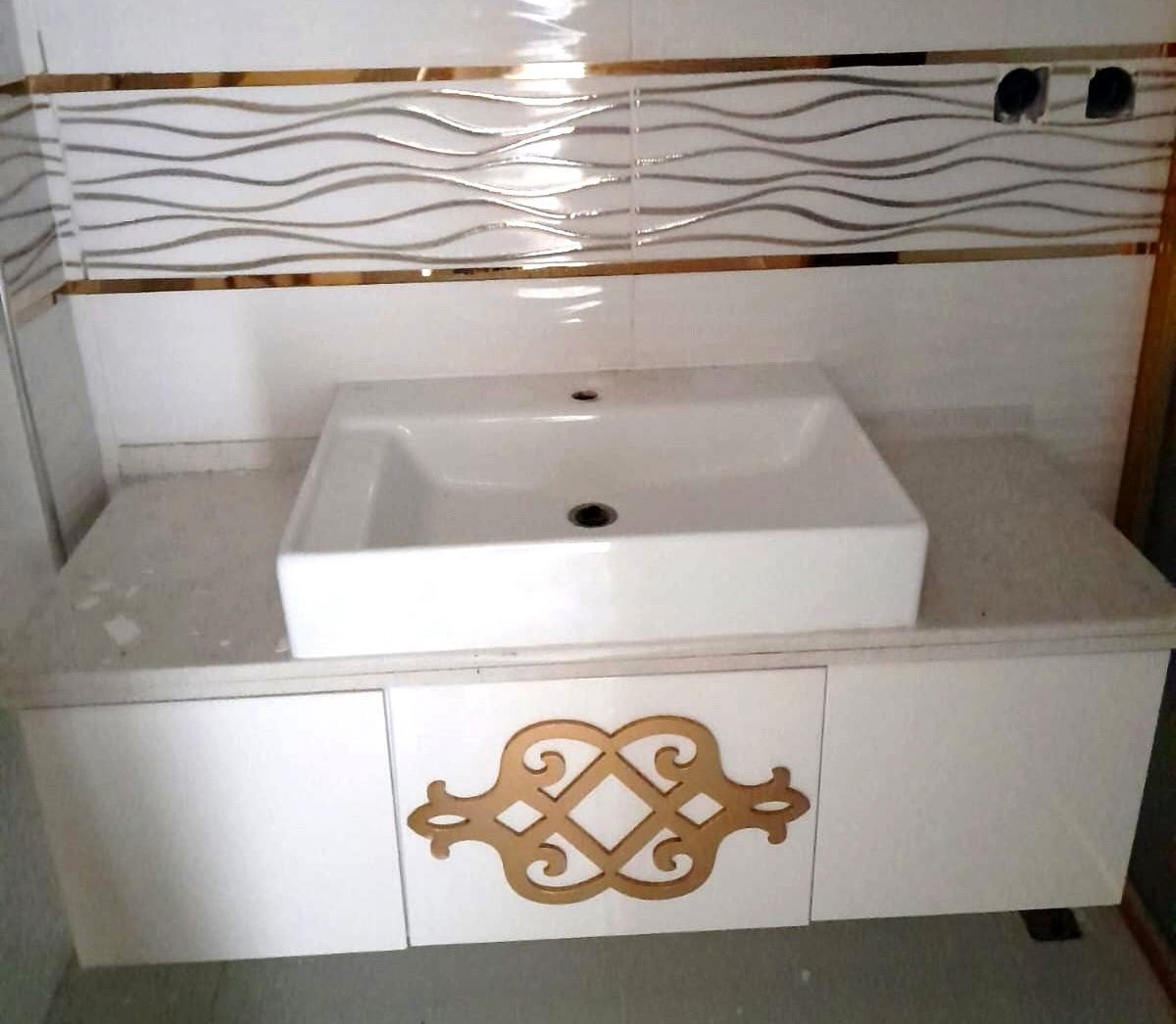 Adıyaman\'da Ağır Hasarlı Binada Hırsızlık