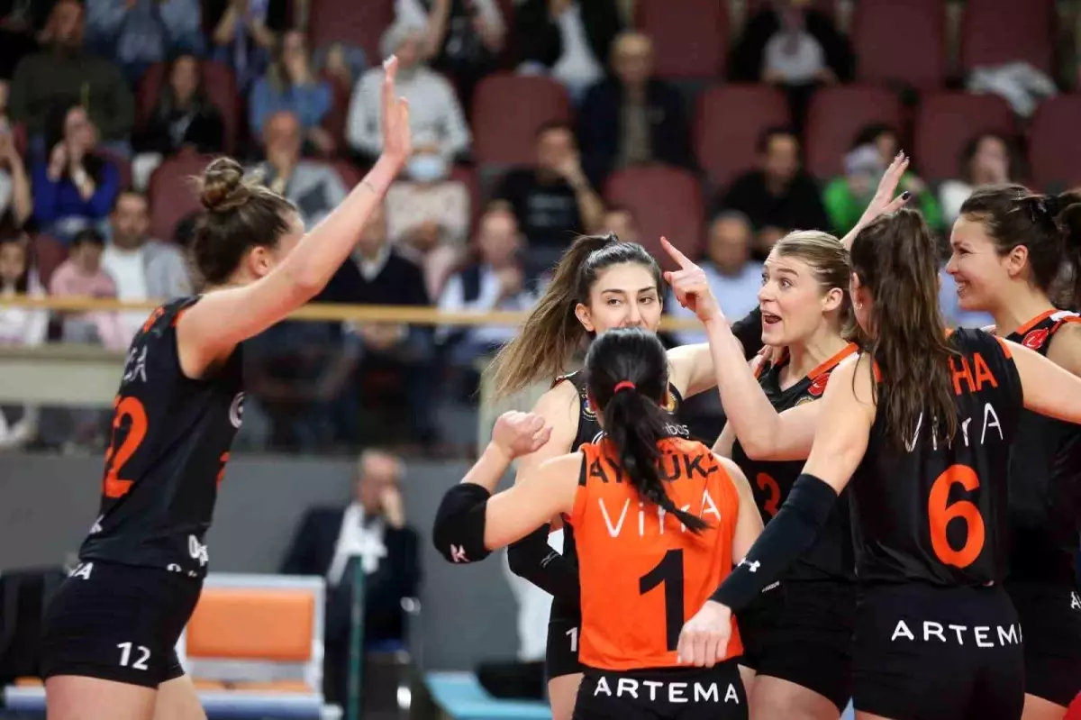 Eczacıbaşı Dynavit, THY Voleybol ile play-off maçına çıkacak