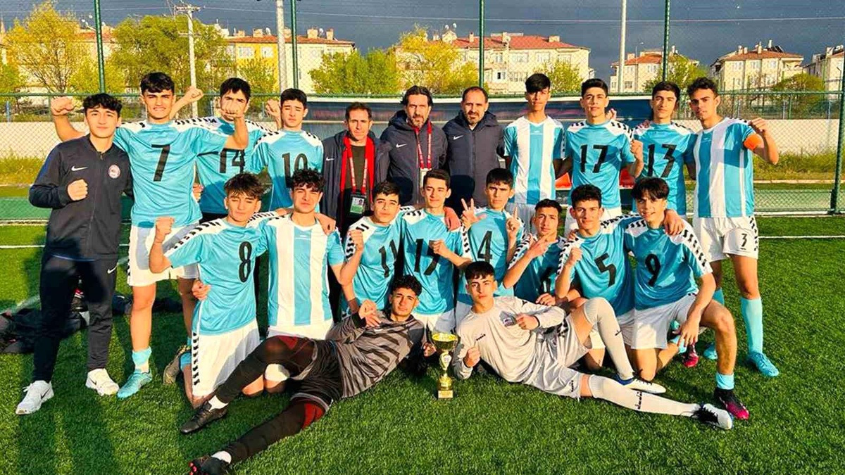 Elazığ İl Özel İdarespor U16 Türkiye Şampiyonası\'nda başarılı oldu