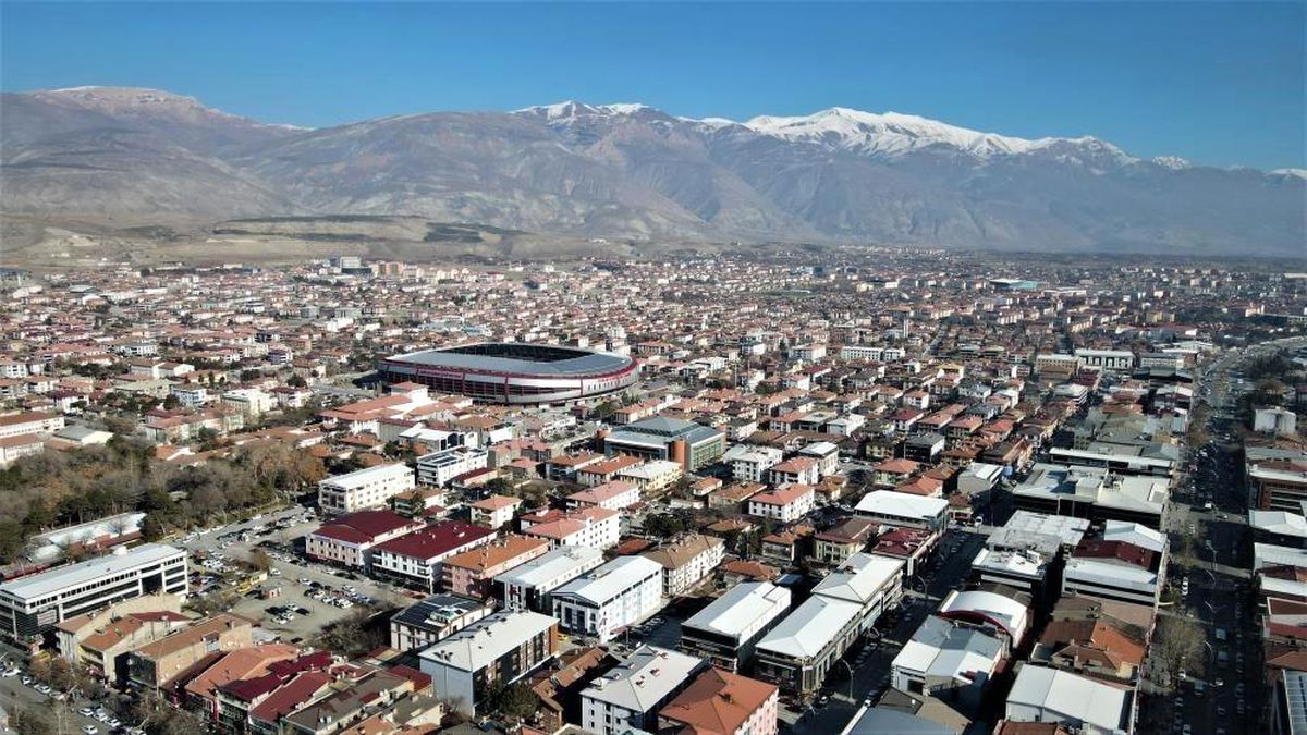 Erzincan\'da mart ayında genel ticaret sistemine göre ihracat 2 milyon 897 bin dolar, ithalat 228 bin dolar oldu