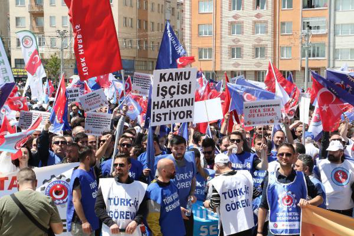Eskişehir\'de 1 Mayıs kutlamalarında pankart gerginliği yaşandı