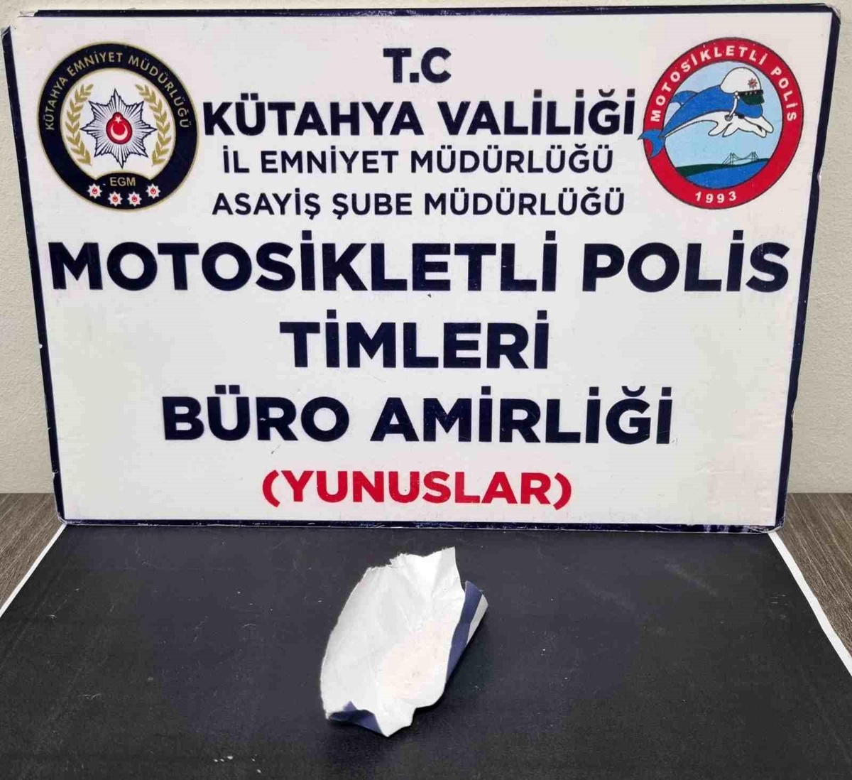 Kütahya\'da Motosikletli Polis Timleri Şahsın Üst Aramasında Metamfetamin Ele Geçirdi