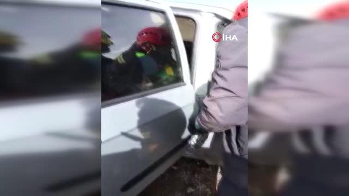 Erzurum\'da Otomobil ve Ambulans Kaza Yaptı: 4 Yaralı