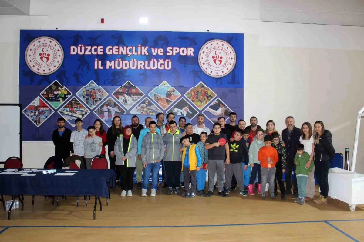 Düzce\'de Özel Sporcular Türkiye Şampiyonası için Turnuva Yapıldı