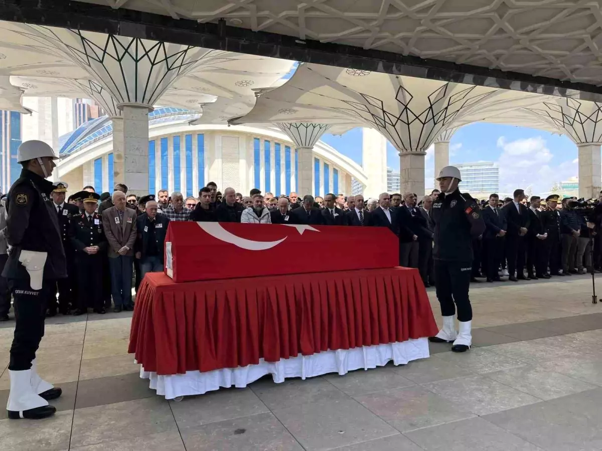 Şehit Polis Memuru Özgür Barçın Ankarada Son Yolculuğuna Uğurlandı