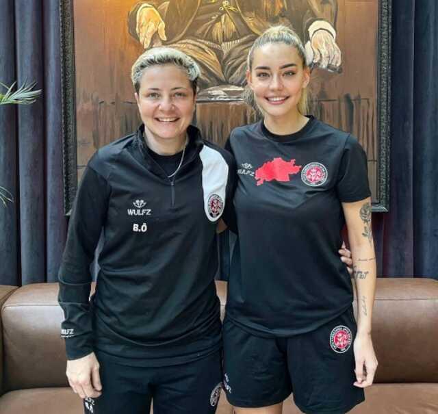 Survivor'ın yıldızı Aycan Yanaç, Fatih Karagümrük'ün futbolcusu oldu