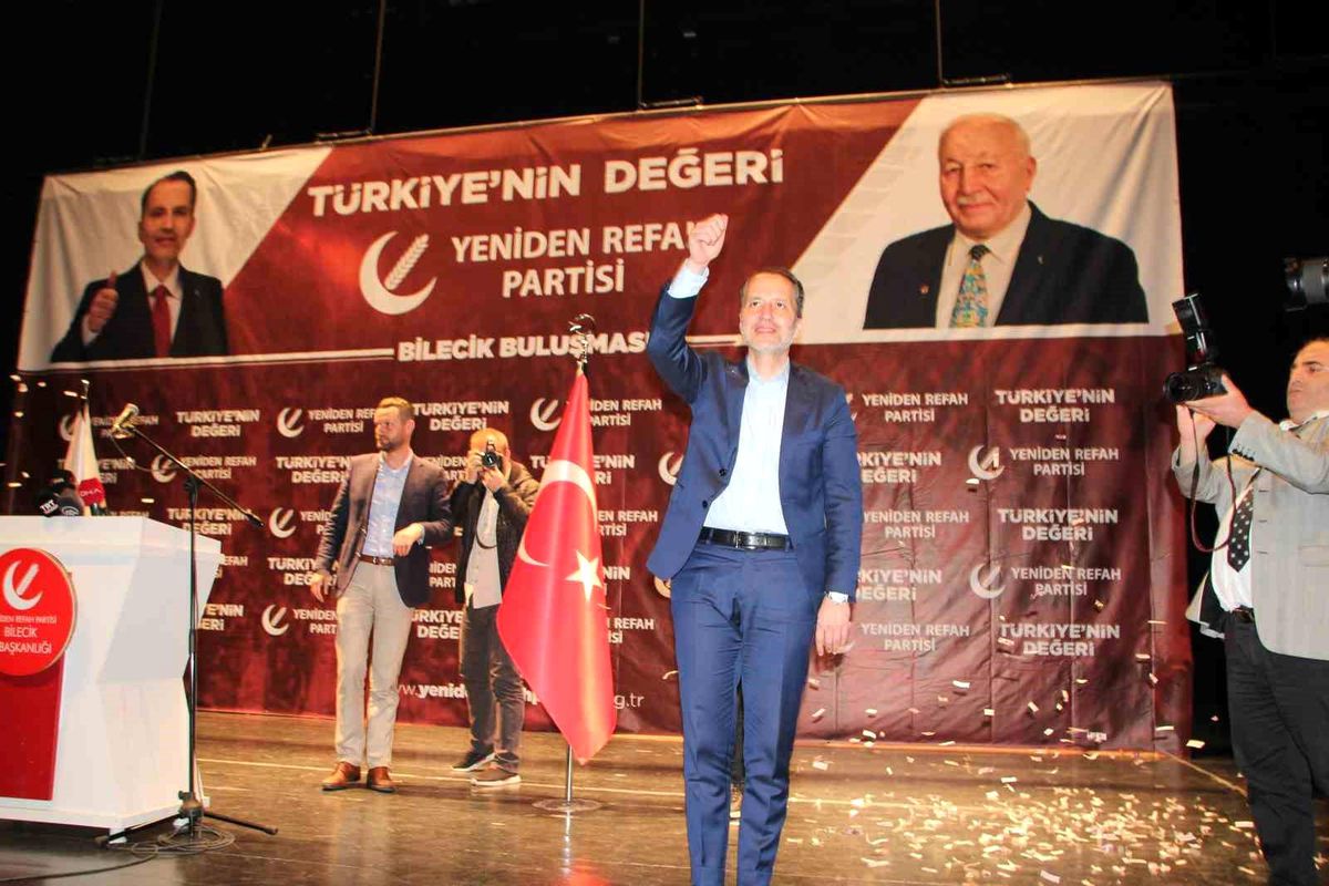 Yeniden Refah Partisi Genel Başkanı Fatih Erbakan Bilecik\'te konuştu