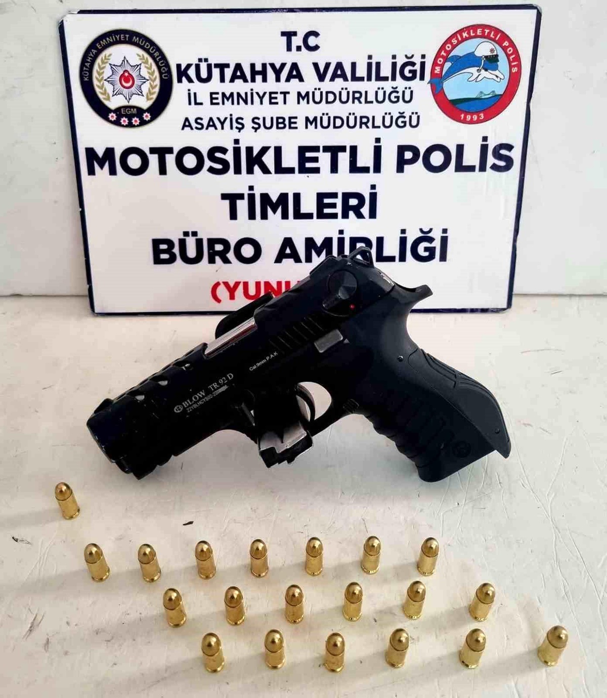 Yunus Timleri ruhsatsız tabanca ele geçirdi