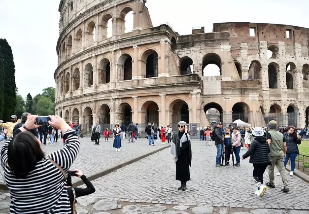 İşçi Bayramı Tatilinde Yabancı Ülkelere Giden Çinli Turist Sayısında Büyük Artış Görüldü