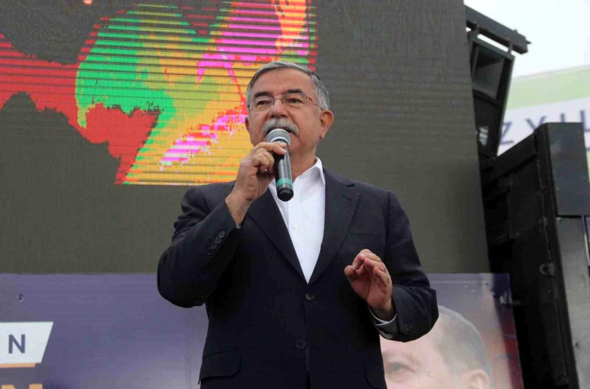 AK Parti Grup Başkanı Yılmaz: "Yanlış sollama hayat götürür, yanlış oylama zulme düşürür"