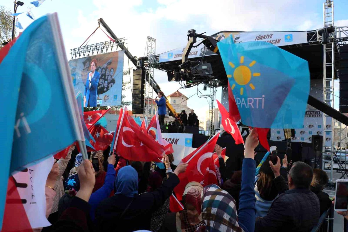 İYİ Parti Genel Başkanı Meral Akşener: 2 yıl içinde tüm Suriyeliler geri gönderilecek