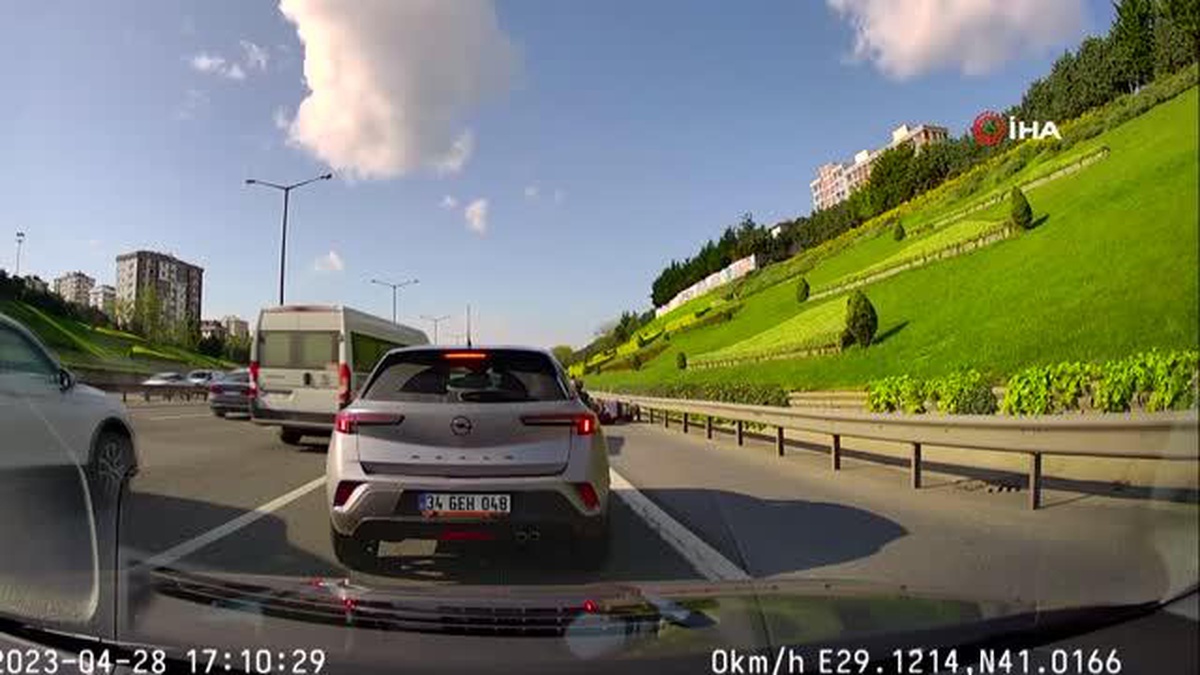 Ümraniyede zincirleme motosiklet kazası
