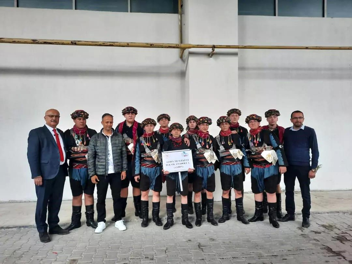 Aydın Mesleki ve Teknik Anadolu Lisesi Halk Oyunları Ekibi Türkiye finallerine katılacak