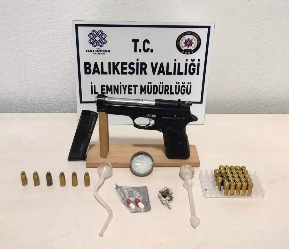 Balıkesir\'de Huzur Operasyonları: 193 Şahıs Gözaltına Alındı, 64 Kişi Tutuklandı