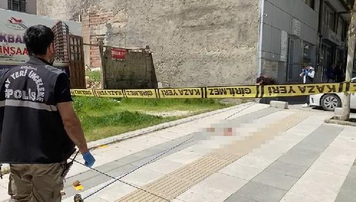 Elazığ\'da Cadde Ortasında Silahlı Kavga: 1 Yaralı