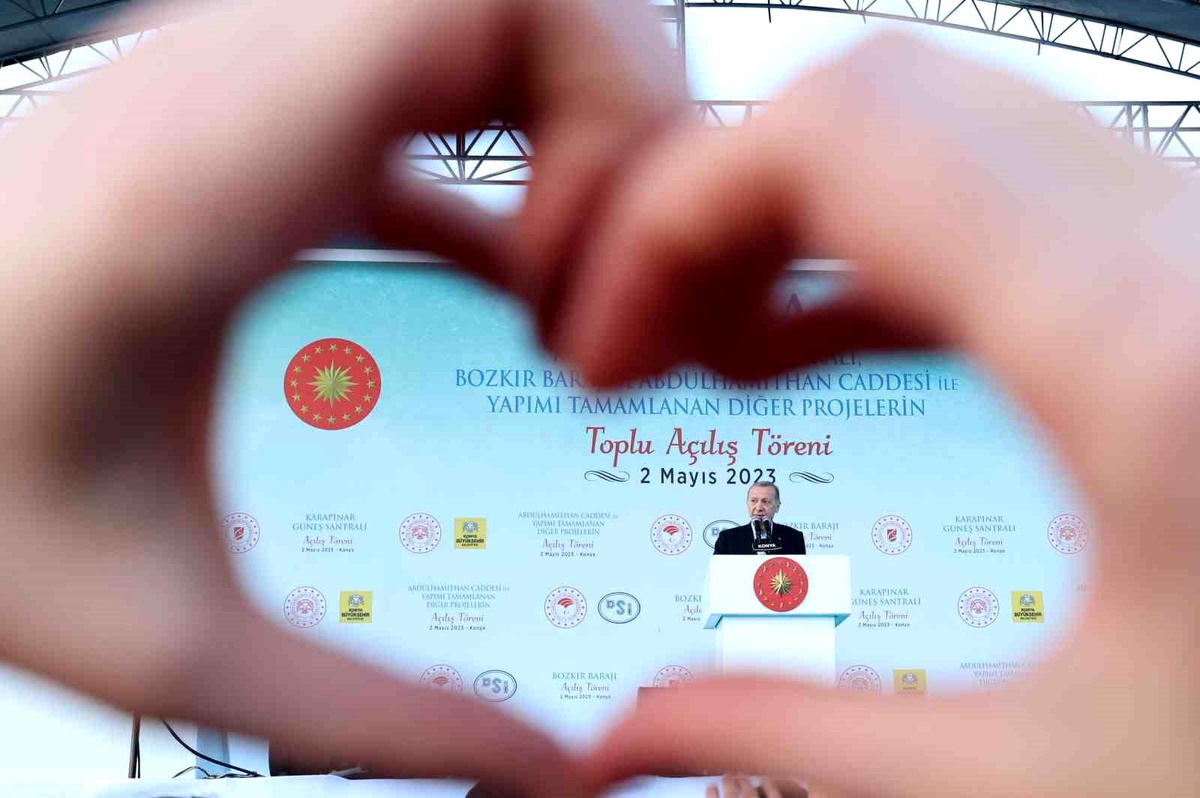 Cumhurbaşkanı Erdoğan, Türkiye\'ye 21 yıldır aşkla hizmet ettiğini söyledi