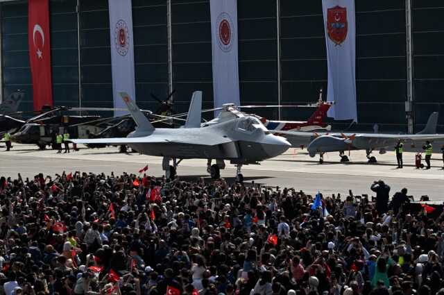 Cumhurbaşkanı Erdoğan'dan Türkiye'nin 5. nesil savaş uçağı 'Kaan' ile ilgili paylaşım Cumhurbaşkanı Erdoğan'dan Türkiye'nin 5. nesil savaş uçağı 'Kaan' ile ilgili paylaşım