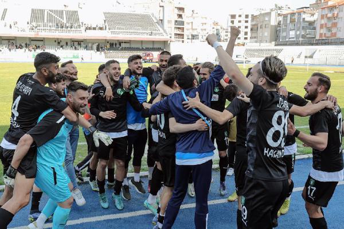 Aydın temsilcisi Efeler 09 SFK Play-Off\'u erken garantileme mücadelesi veriyor