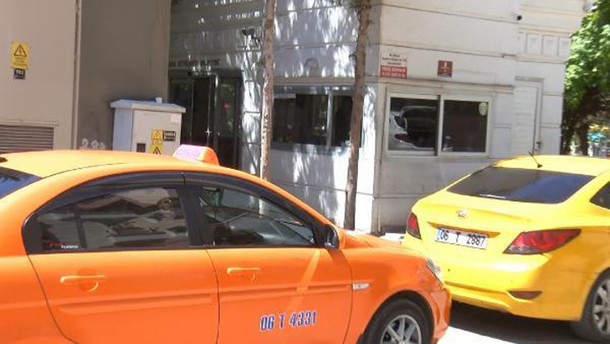 Taksi isteği reddedilince bedensel engelli durağı darbedildi