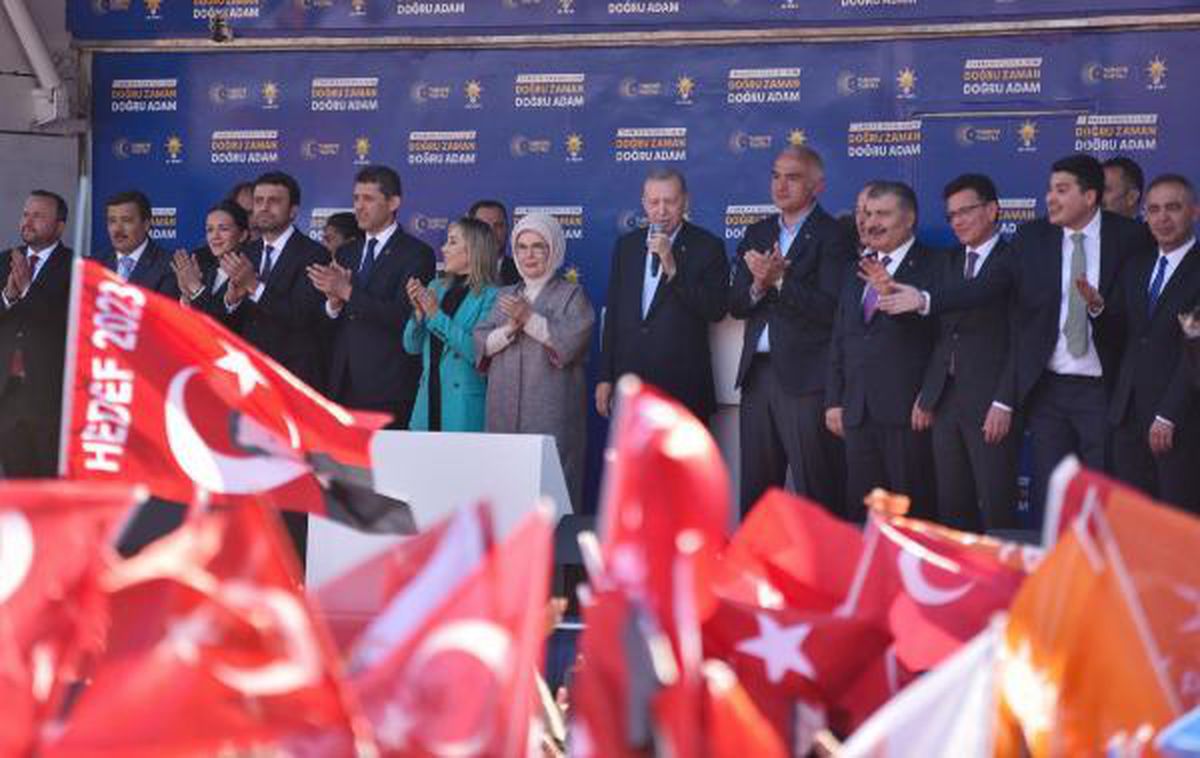 Erdoğan: Kılıçdaroğlu\'nu cumhurbaşkanı adayı olarak karşımıza diken bir mekanizma var (2)