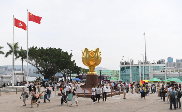 Hong Kong Ekonomisi İlk Çeyrekte Yüzde 2,7'lik Büyüme Kaydetti Hong Kong Ekonomisi İlk Çeyrekte Yüzde 2,7'lik Büyüme Kaydetti