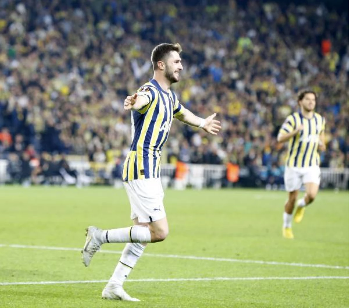 Fenerbahçe\'nin milli oyuncusu İsmail Yüksek\'in sakatlığı açıklandı