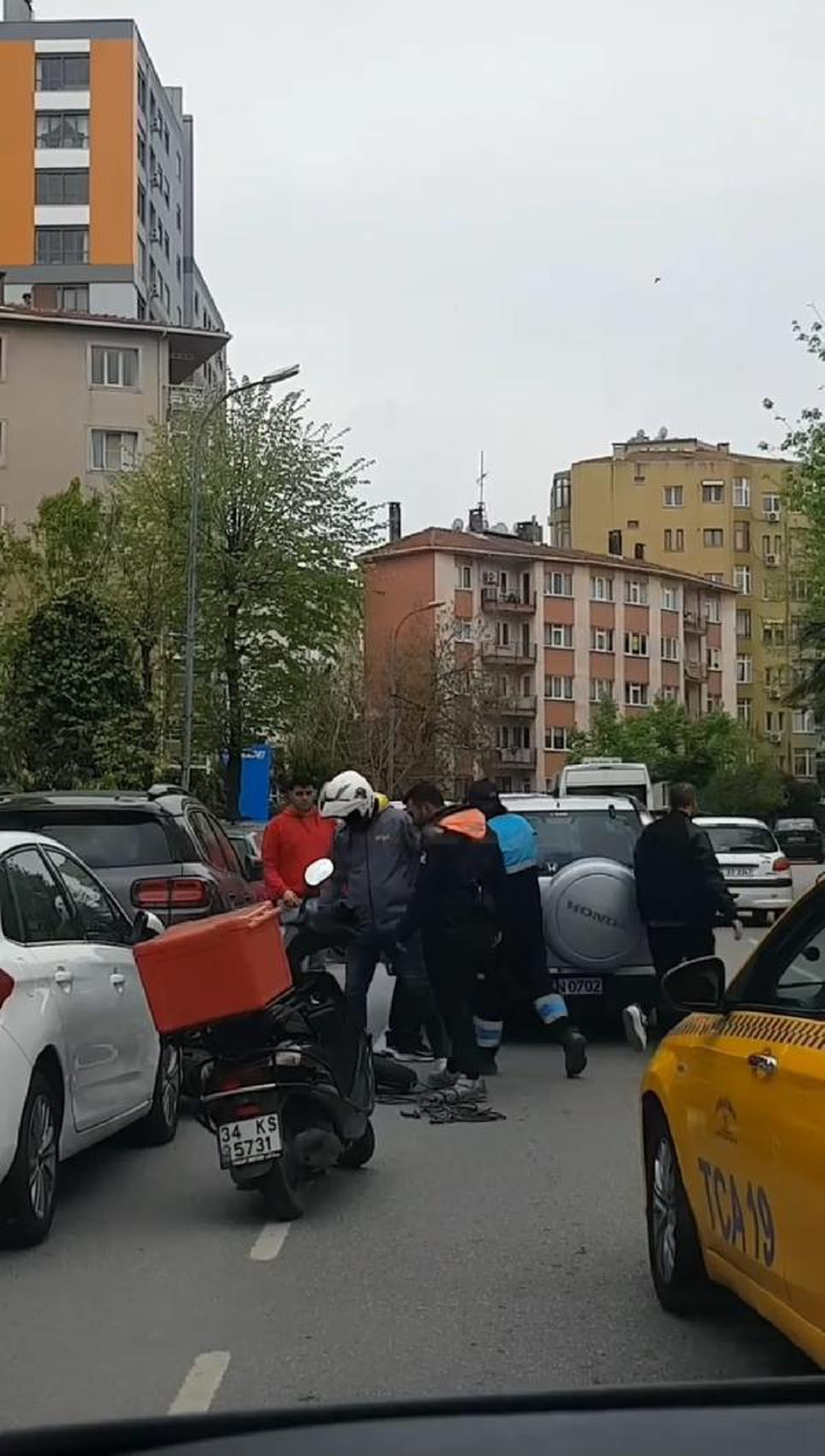 Kadıköy\'de Motosiklet Sürücüsüne Saldırı