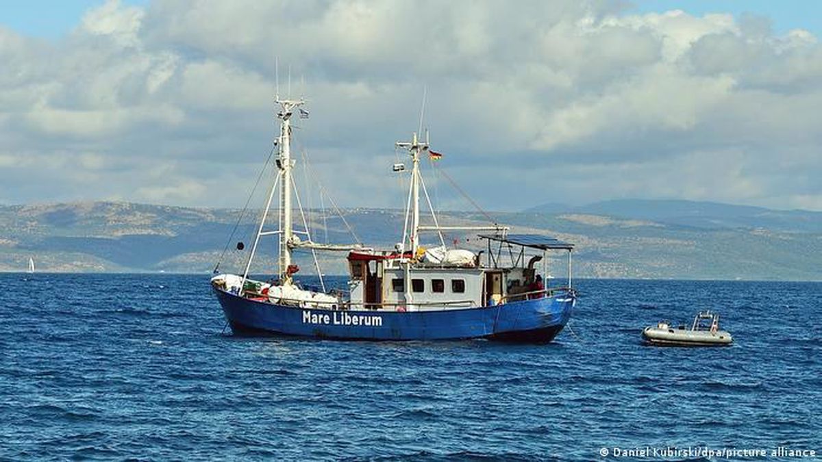 Mare Liberum Atina'nın baskıları nedeniyle kendini feshetti