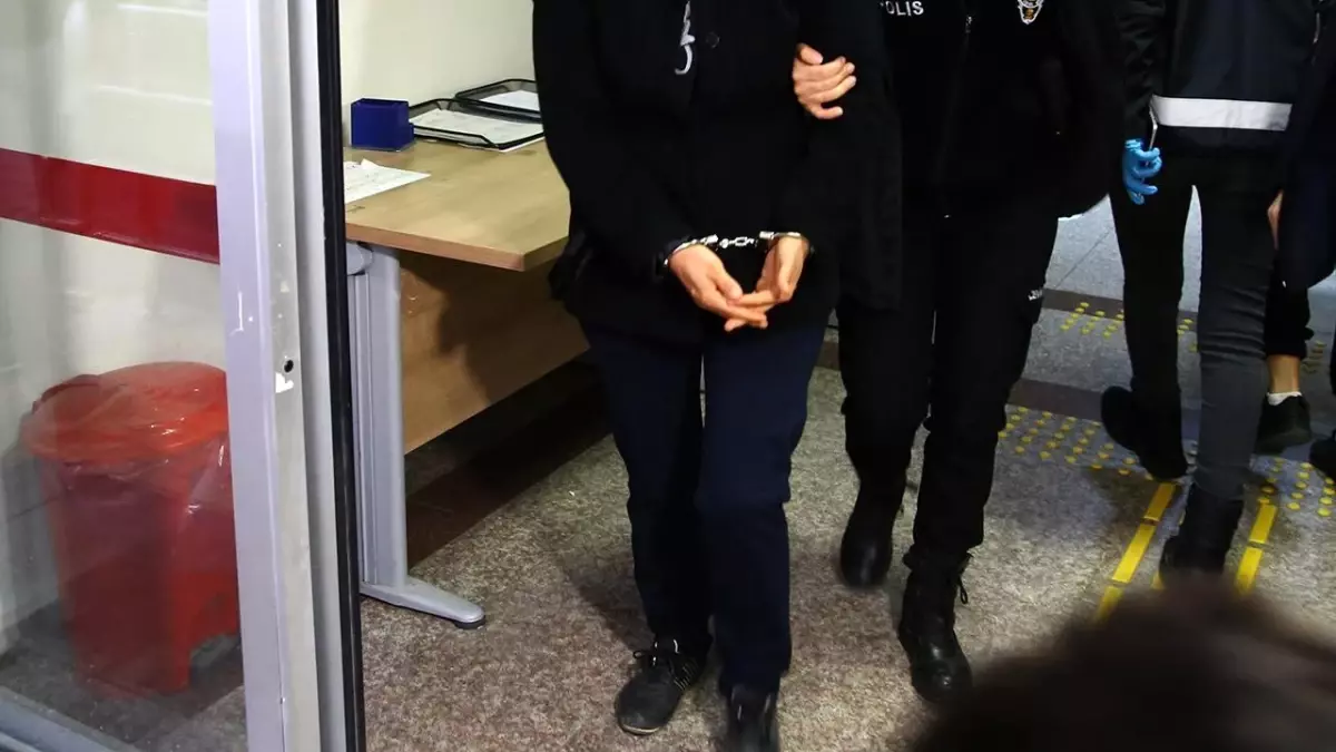 Osmaniye\'de 20 ayrı operasyonda 23 uyuşturucu satıcısı yakalandı