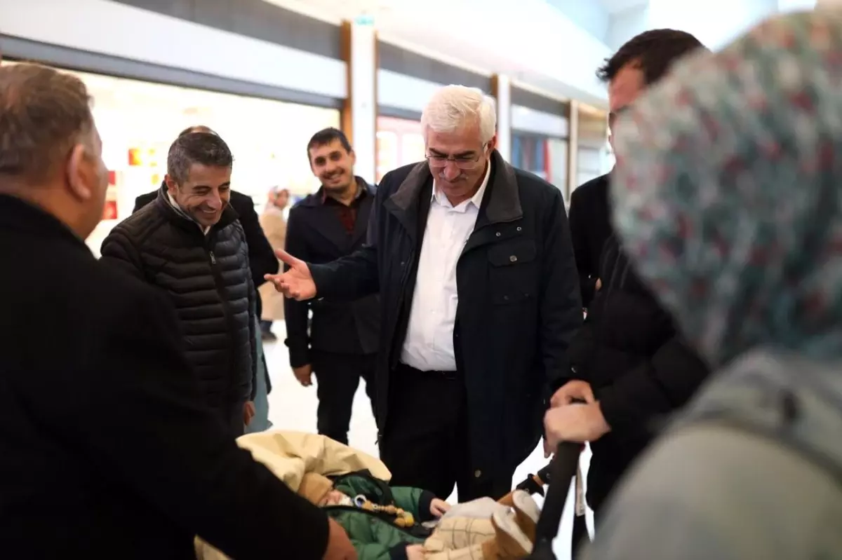 Erzurum AK Parti Milletvekili Adayı Mehmet Emin Öz Gençlerle Buluştu