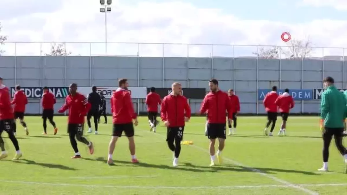 Sivasspor Fenerbahçe maçının taktiğini çalıştı