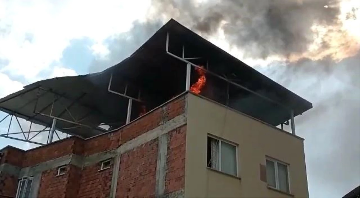 Bursa\'da Abdal Simit Fırını yakınlarında yangın çıktı