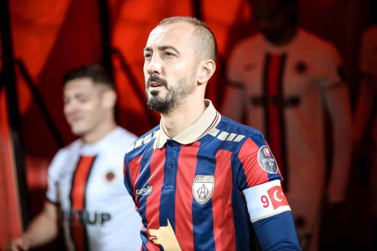 Altınordu\'nun deneyimli futbolcusu Ahmet İlhan Özek 2 aylık gol hasretini sonlandırdı