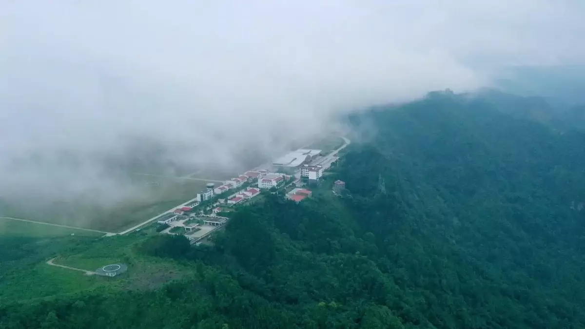 Çin\'deki Hechi Havalimanı yolcu trafiğinde güçlü artış kaydetti