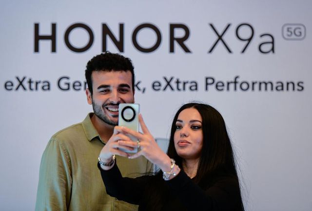 Çinli Akıllı Cihaz Üreticisi Honor, İstanbul'da Yeni Cep Telefonunu Tanıttı Çinli Akıllı Cihaz Üreticisi Honor, İstanbul'da Yeni Cep Telefonunu Tanıttı