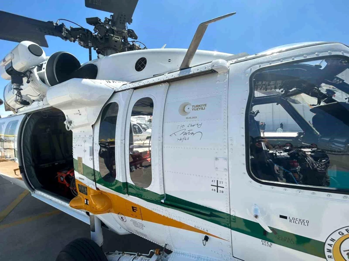 Cumhurbaşkanı Erdoğan, Orman Genel Müdürlüğü\'ne yeni uçak ve helikopterleri teslim etti