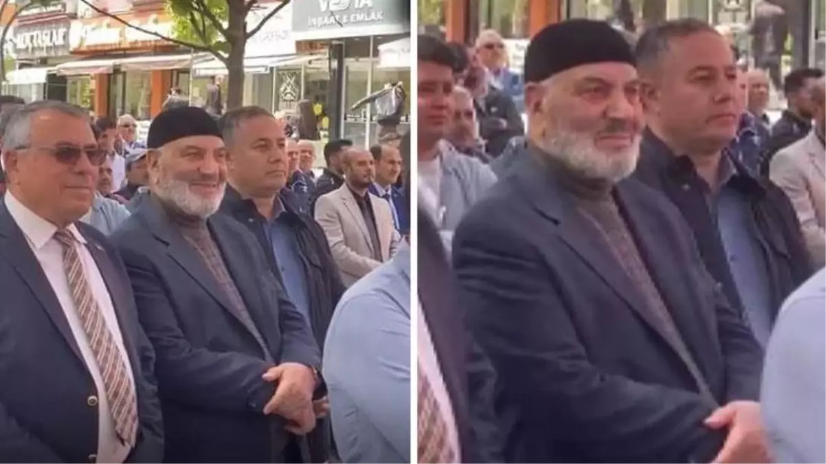 Kalabalık arasında babası da vardı! Bakan Koca\'yı dinlerken duygulanmadan duramadı