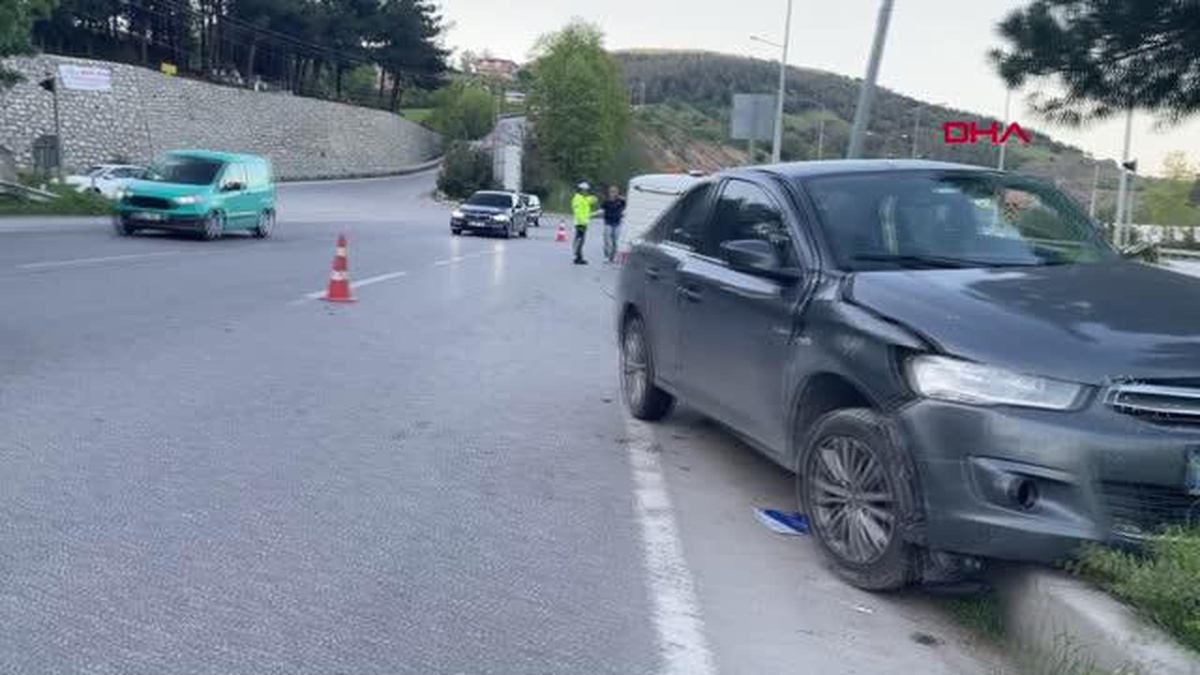 Samsun\'da kavşakta kaza: 3 yaralı
