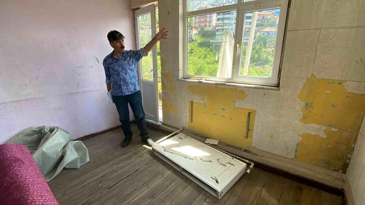 Kiraladığı evi kullanılamaz hale getirdi