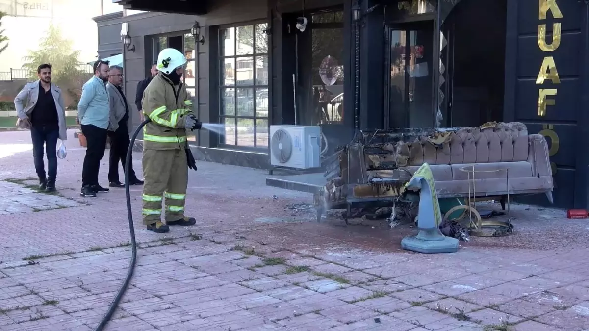 Kırıkkale\'de bir kuaför dükkanında çıkan yangın söndürüldü