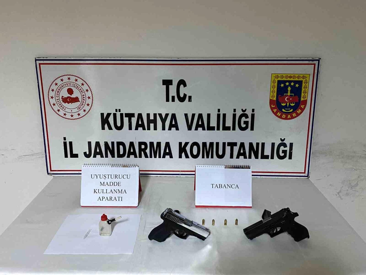 Kütahya\'da Uyuşturucu Operasyonu: 56 Şüpheliden 5\'i Tutuklandı