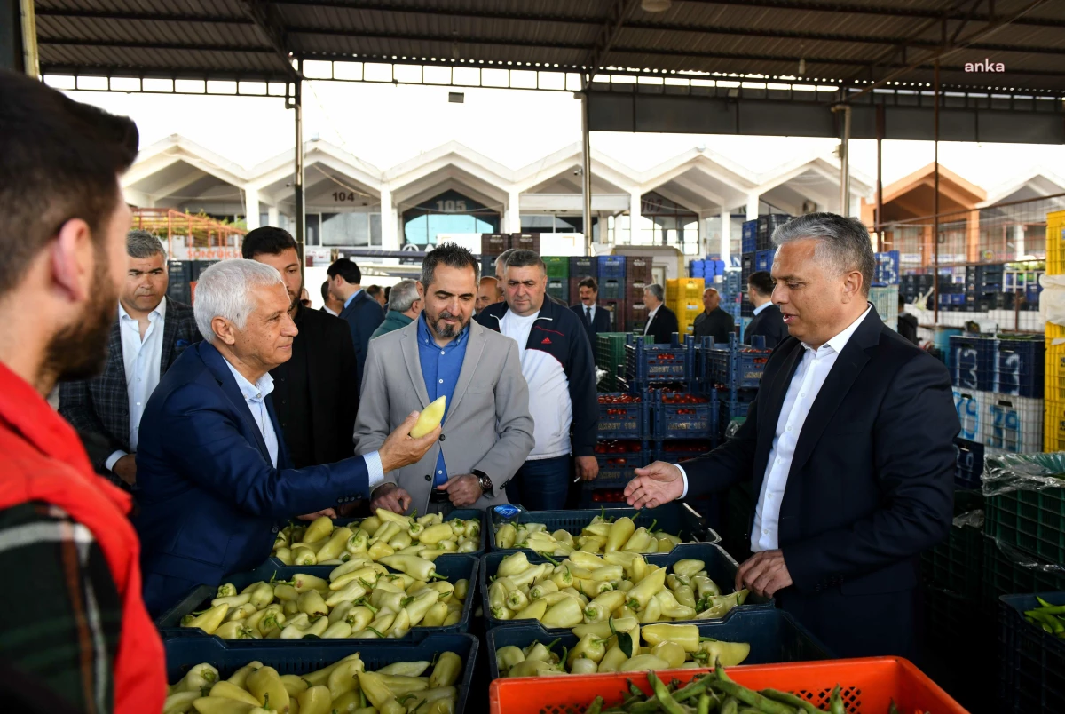 Muratpaşa Belediye Başkanı Ümit Uysal, Karpuz İthalatının Durdurulması Çağrısı Yaptı