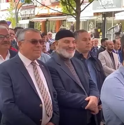 Sağlık Bakanı Koca memleketinde konuştu, babası duygulandı