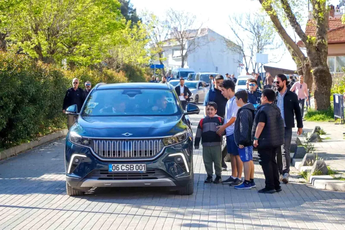 Şile otobanından ilk geçen otomobil "Yerli ve Milli" Toog oldu